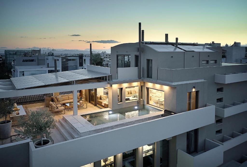 Luxury apartment with pool